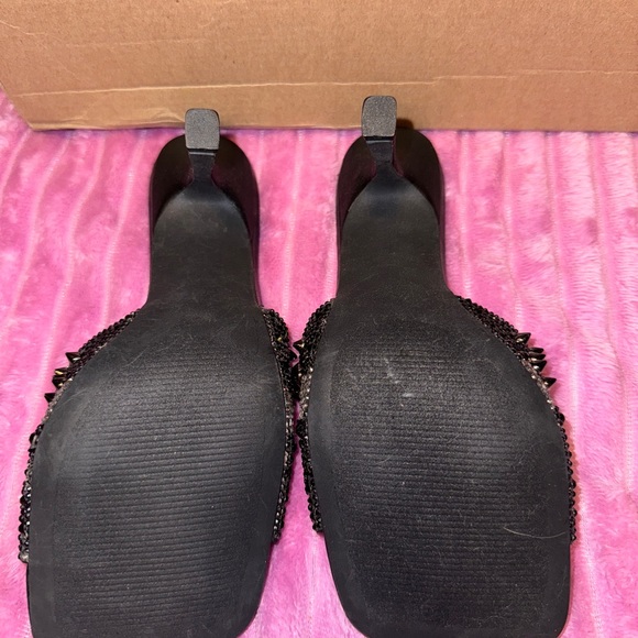 Steve Madden Black Embellished Women's Shoes - Picture 2 of 2